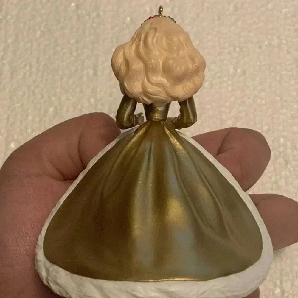 NOS 1994 Holiday Barbie Christmas Keepsake Ornament - Series 2 - Picture 5 of 7